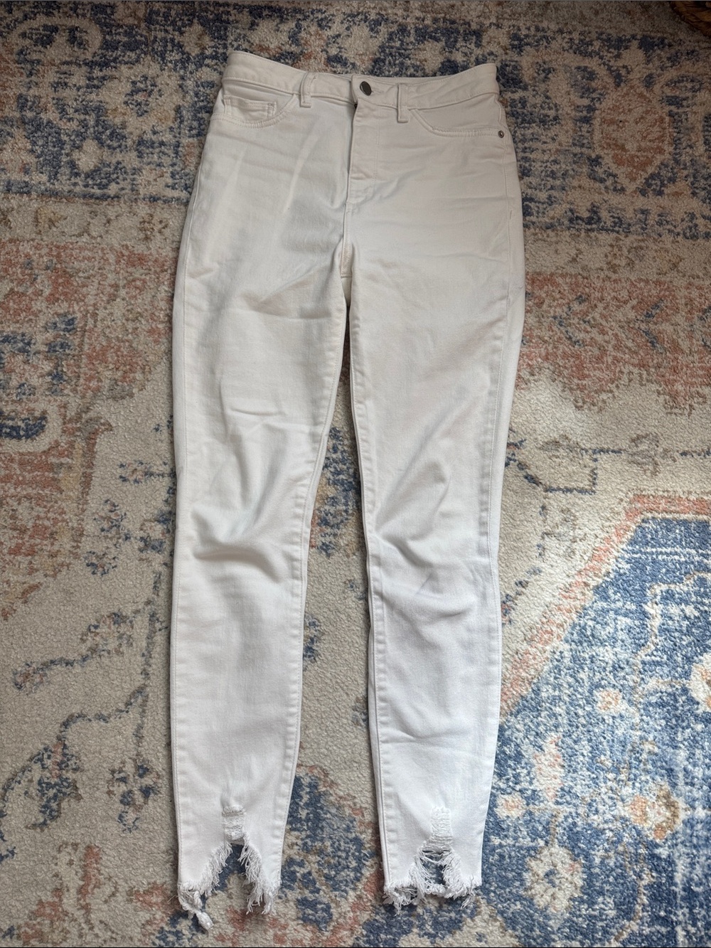 DL1961 White Distressed Skinny Jeans